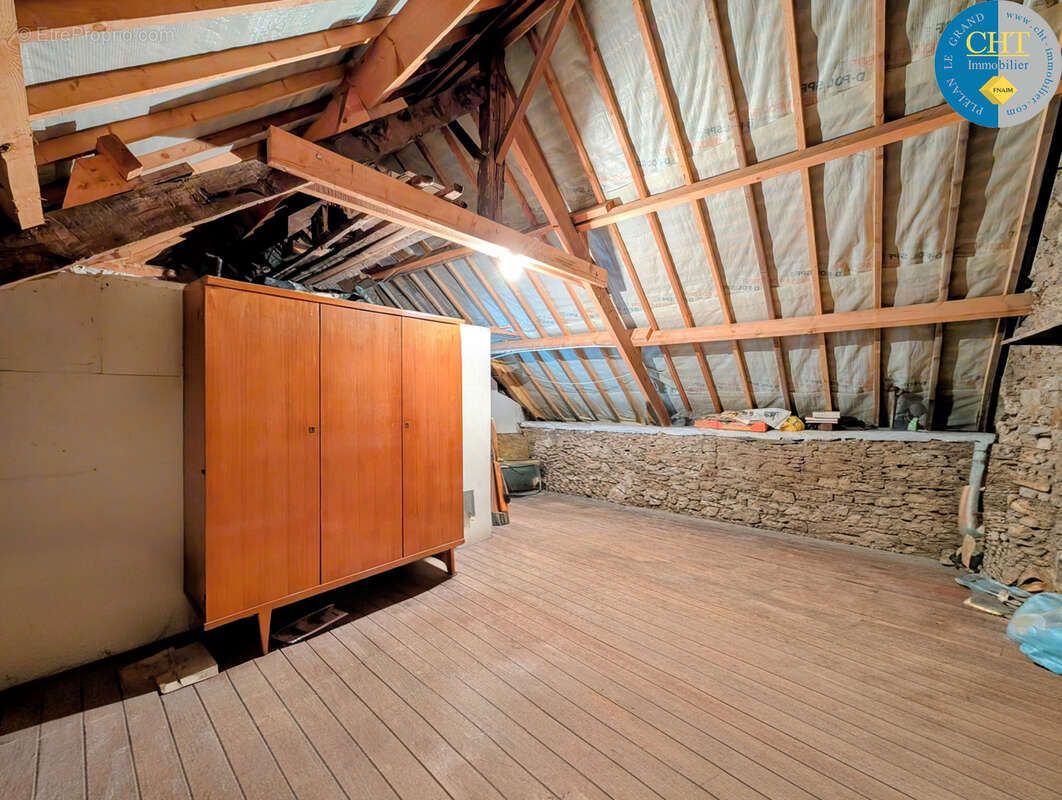 Maison à MONTENEUF