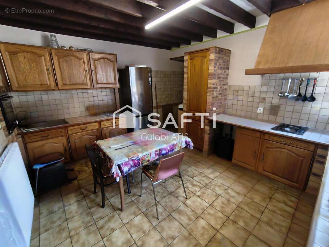 Maison 112 m² à Villeneuve-La-Guyard  - photo 8