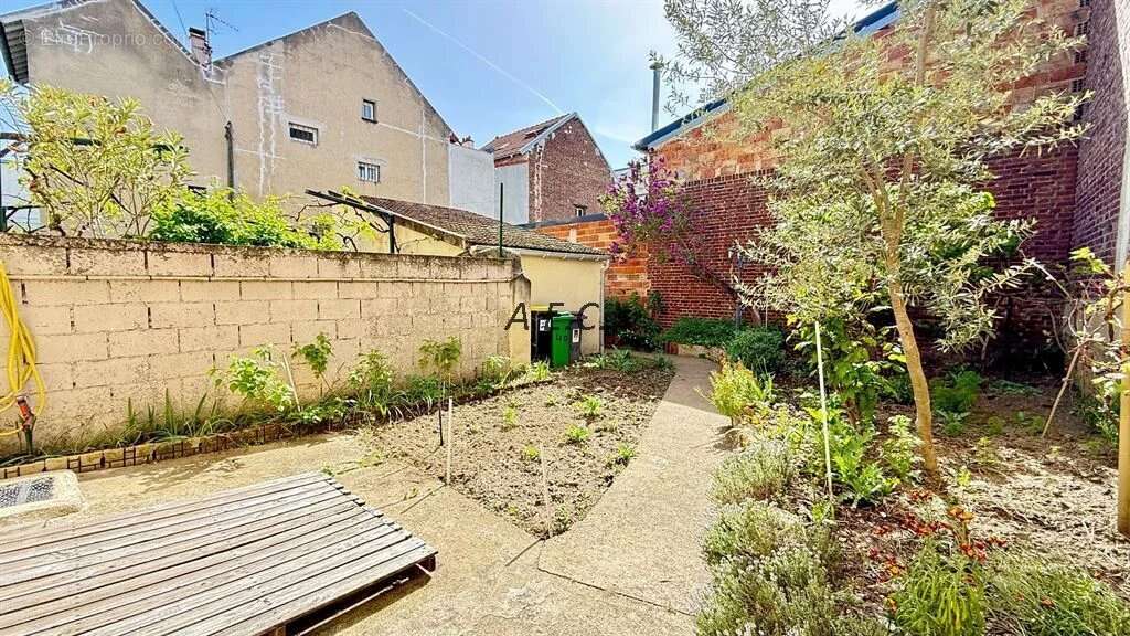 Maison à ASNIERES-SUR-SEINE