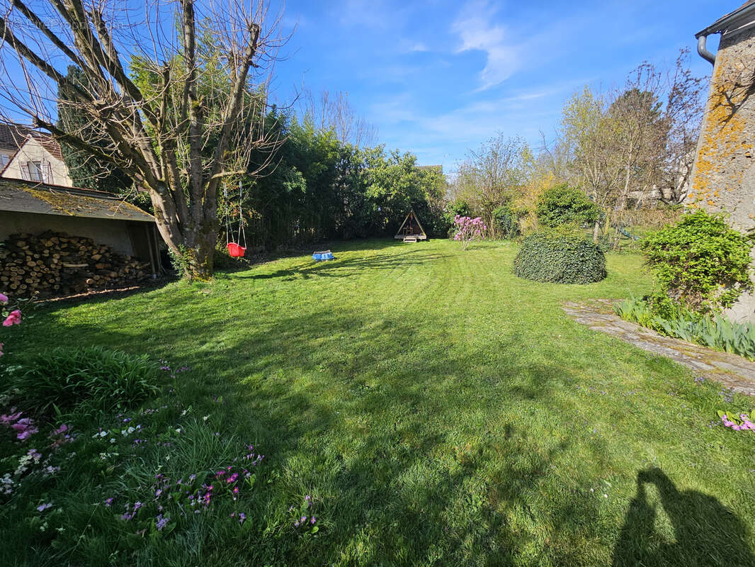 Maison à BRIIS-SOUS-FORGES