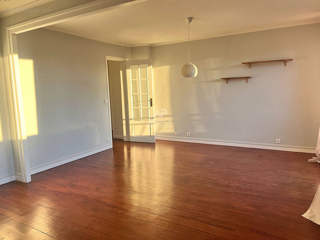 Appartement à MAISONS-LAFFITTE