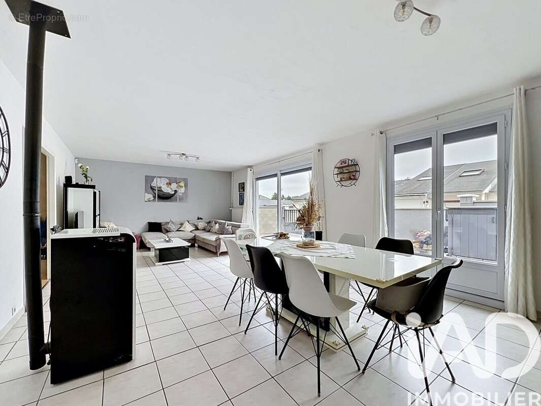 Photo 2 - Maison à OTHIS