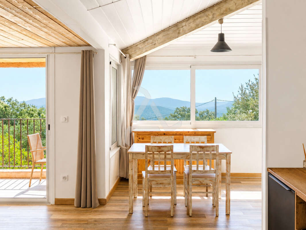 Appartement t2 de 60 m2 avec atelier de 56m2 dans petite copropriété de charme à 20min de porto-vecchio - photo 7