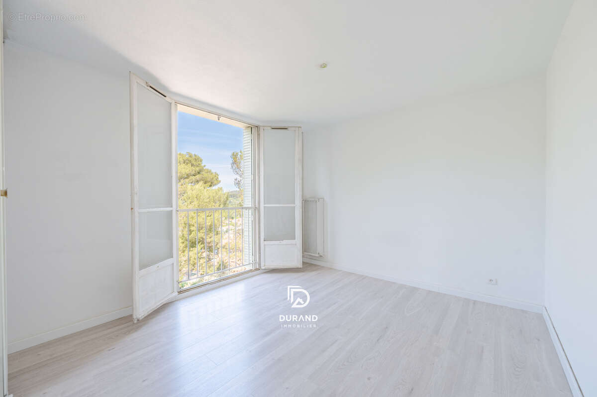 Appartement - terrasses - les caussettes - 13400 aubagne - photo 17