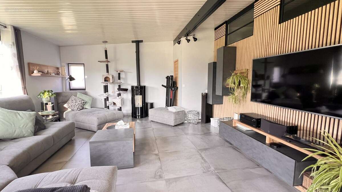 Maison à SAINGHIN-EN-MELANTOIS