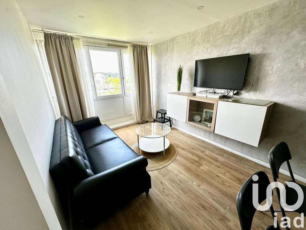Photo 2 - Appartement à PIERREFITTE-SUR-SEINE