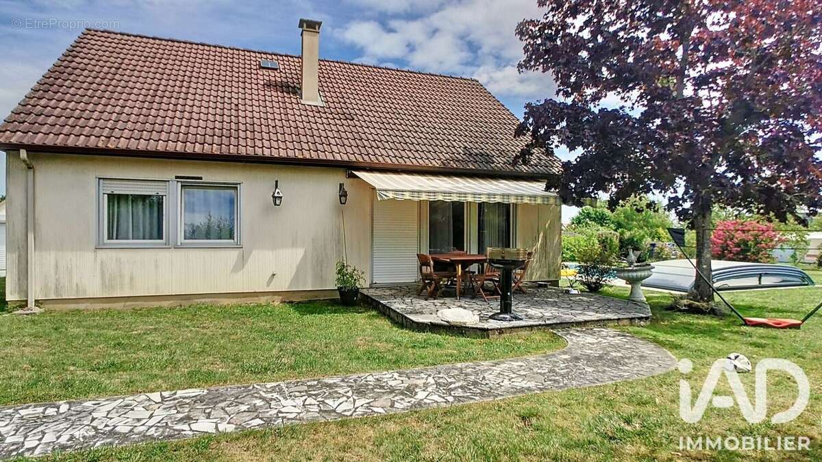 Maison 125 m² à Ouzouer-Sur-Trezee  - photo 2