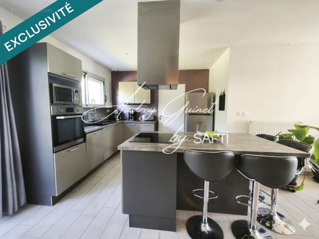 Photo 2 - Maison à ROUILLE