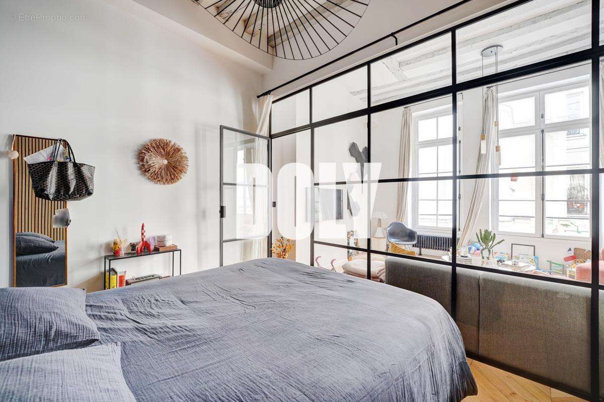 Appartement à PARIS-4E