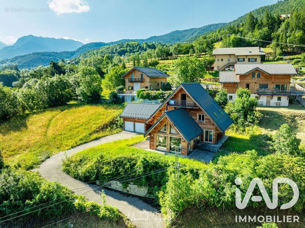 167 m² à Risoul  - photo 2