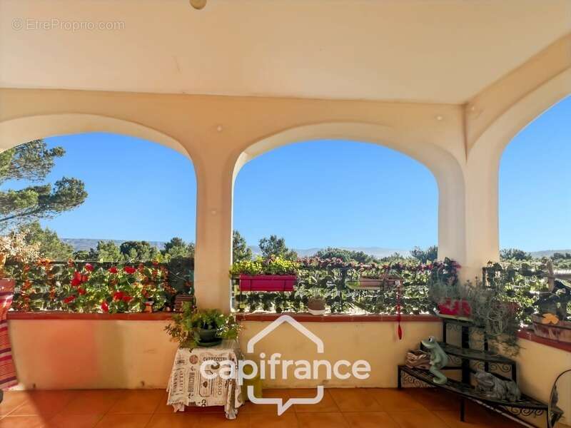 Appartement à MALLEMORT