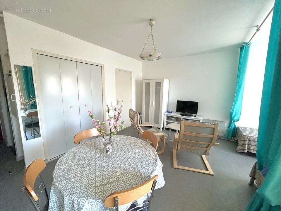 Appartement à GREOUX-LES-BAINS