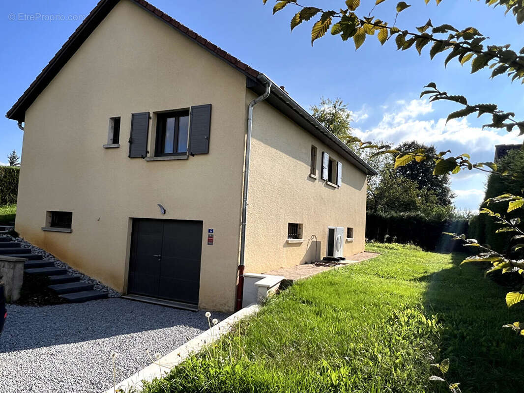 Maison à LAVERNAY