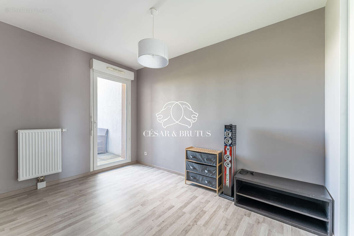 Appartement 72 m² à Venissieux  - photo 7