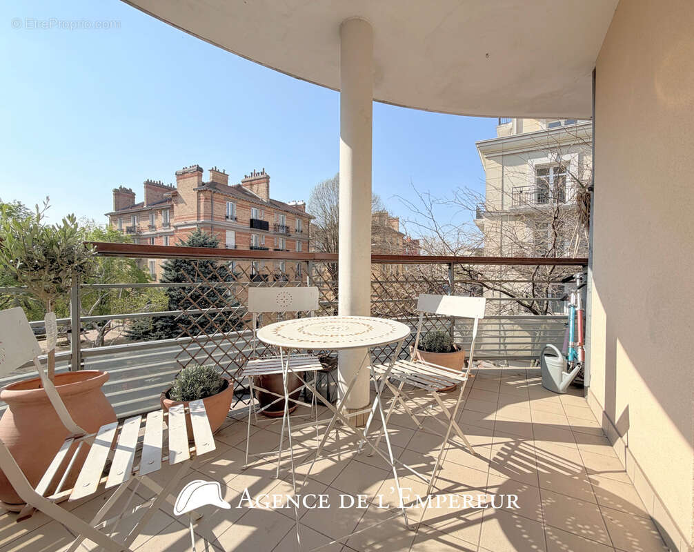 Appartement à SURESNES