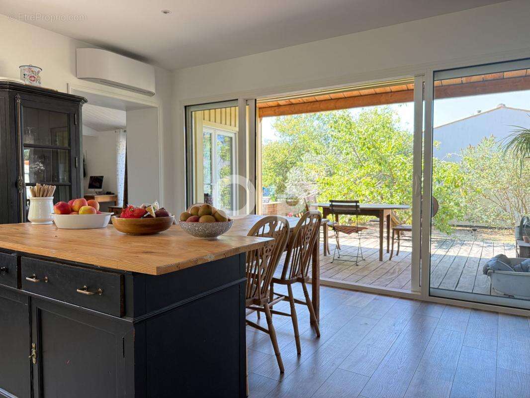 Superbe maison de caractère avec vue mer et potentiel locatif ! - photo 5