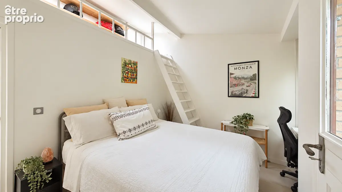 Suresnes - maison atypique 44 m² carrez / 59 m² au sol - terrasse & cour privatives - photo 4