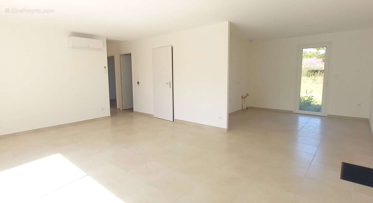 Maison à GRAYAN-ET-L'HOPITAL