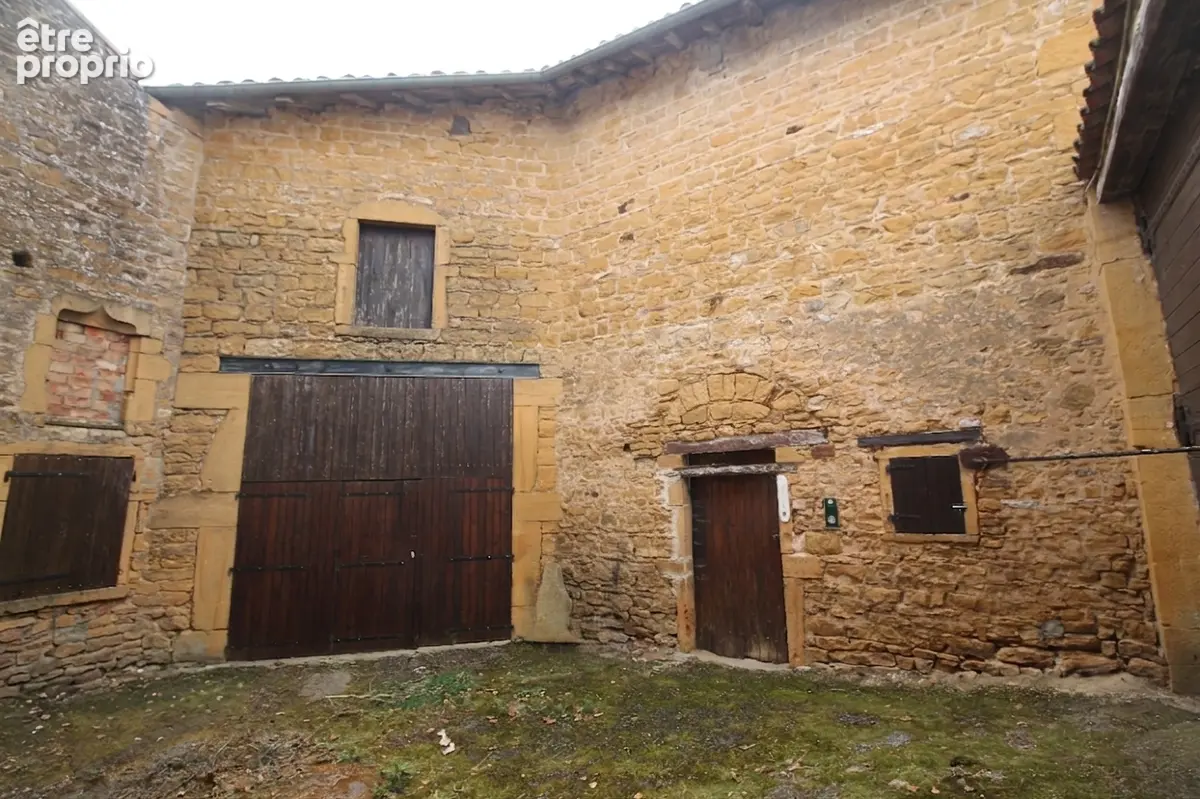 OINGT Maison en pierres de 166 m² + jardin attenant et vue - photo 9