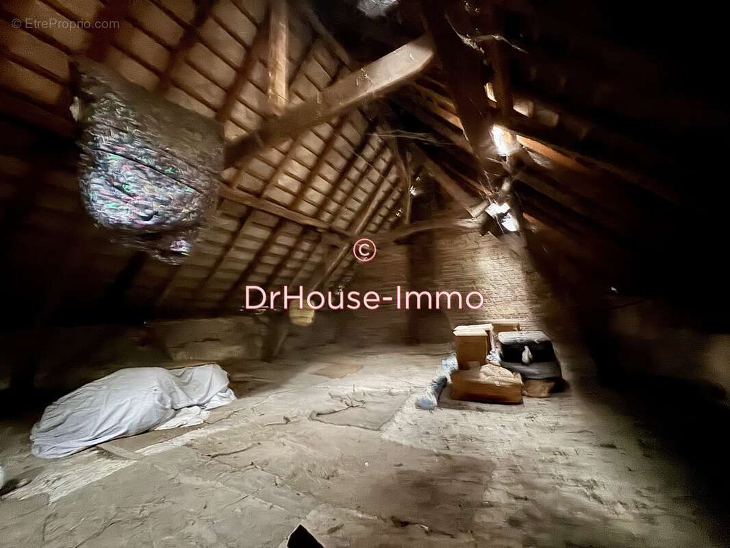 Maison à SAINT-MARTIN-SUR-ECAILLON