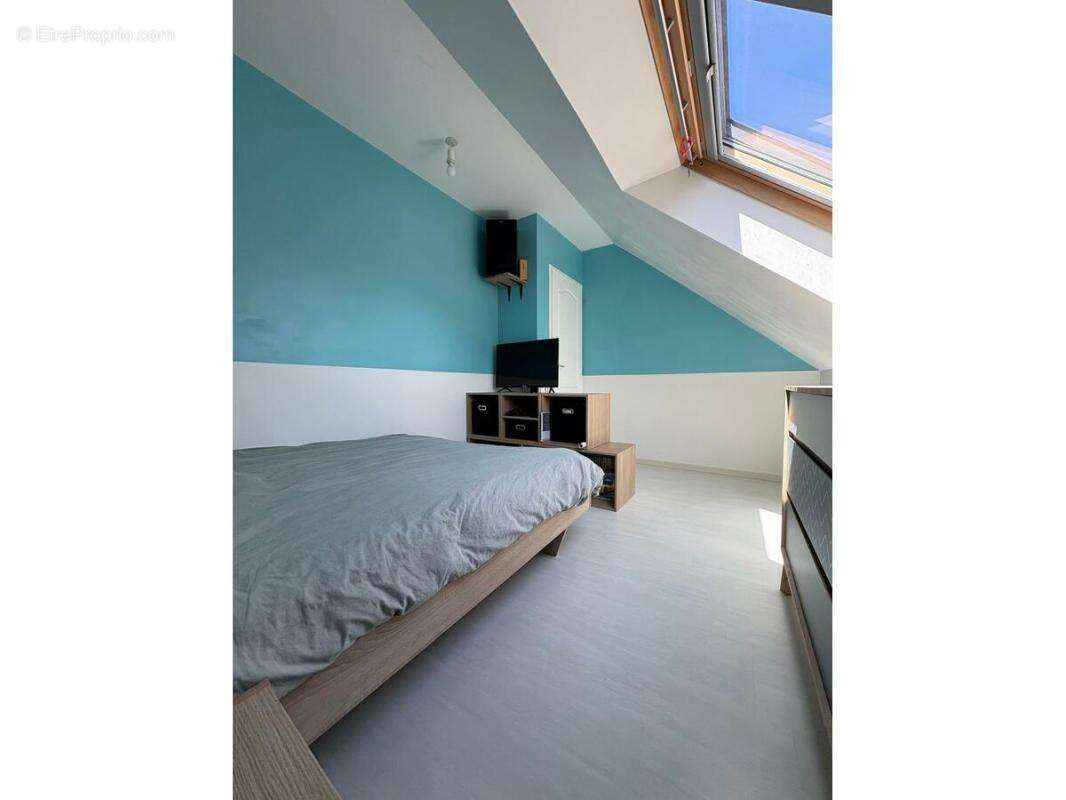 Maison à LA MEMBROLLE-SUR-LONGUENEE