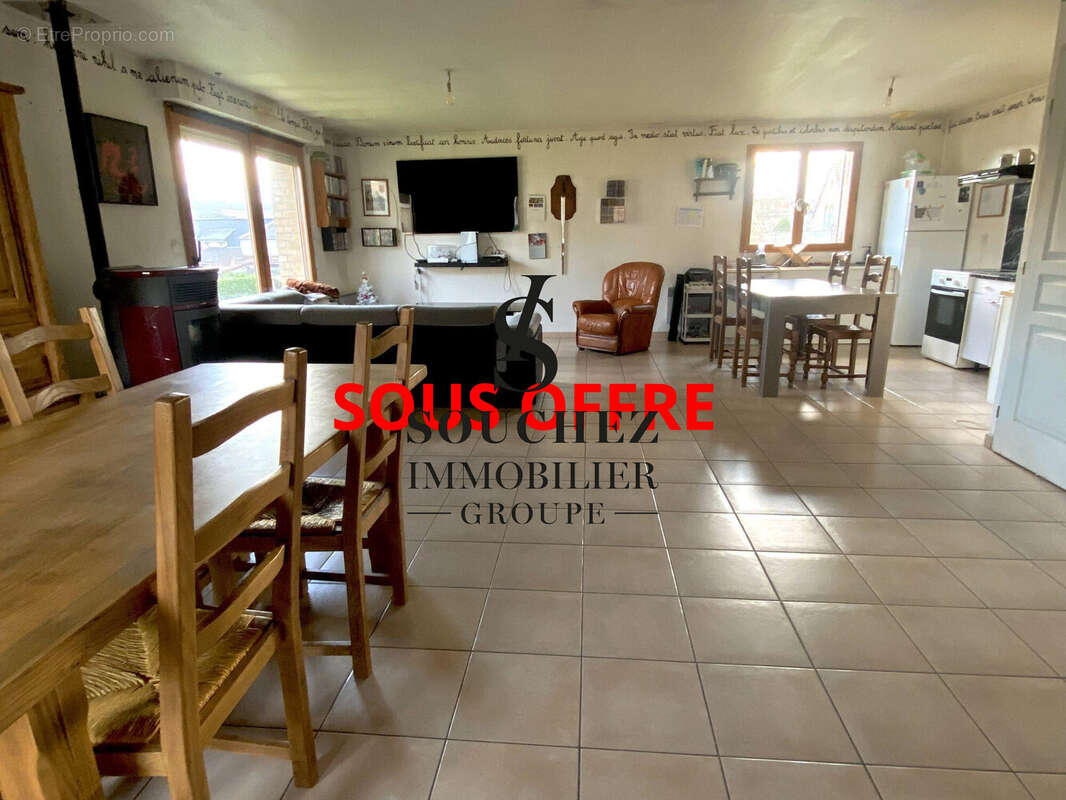 Maison à ANGRES