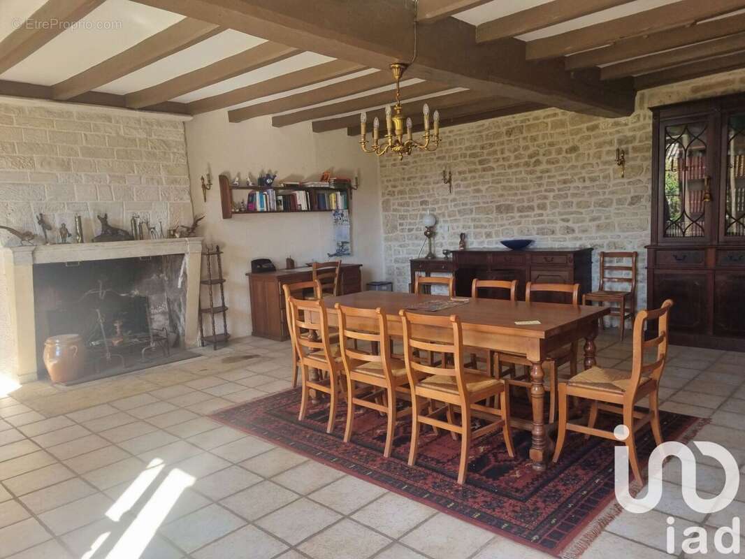 Maison 560 m² à Melleran  - photo 8
