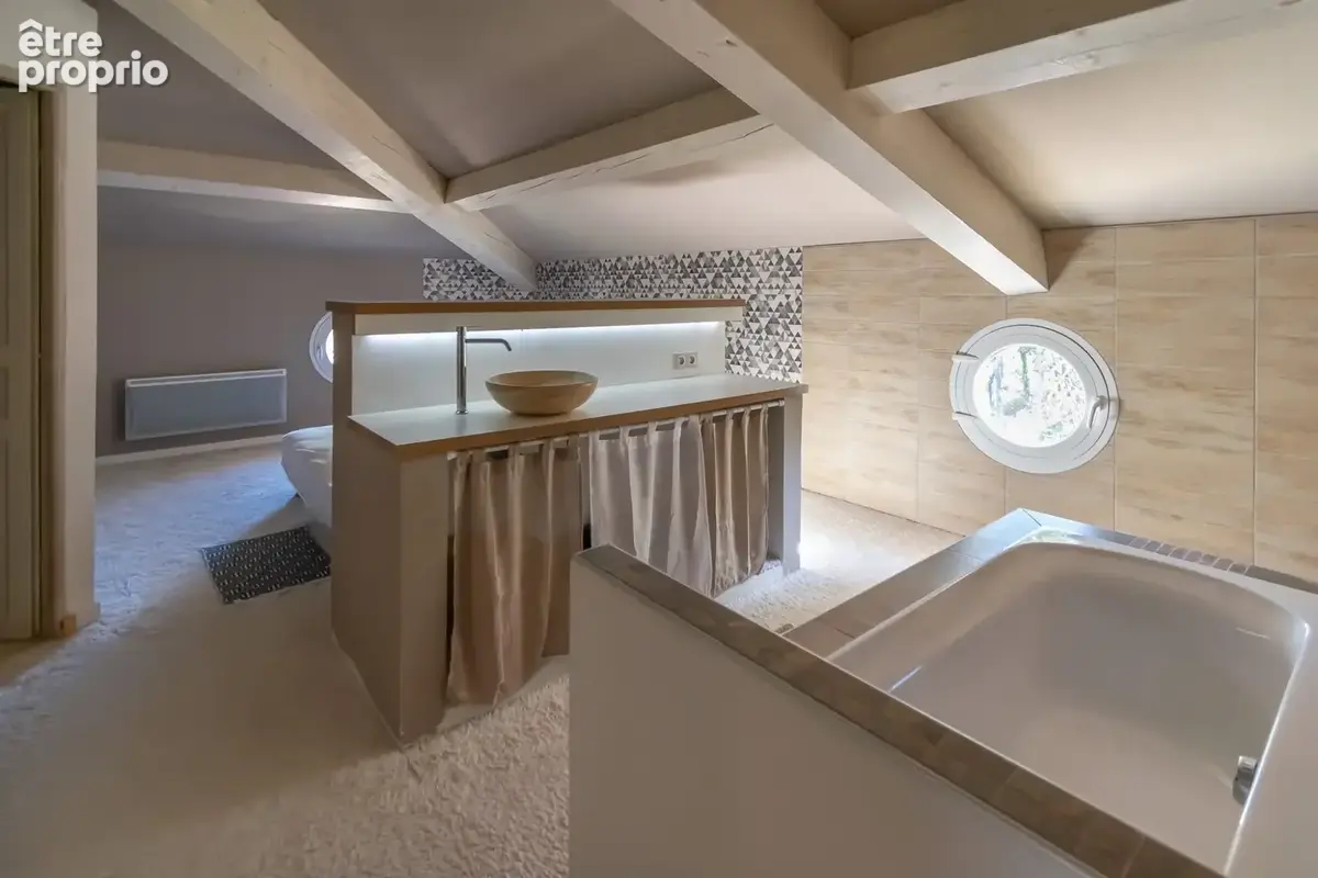 Maison familiale avec studio indépendant, piscine et grand terrain - photo 22