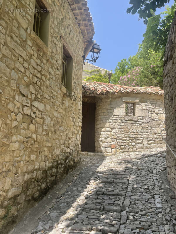 Exclusivite / vaison 10km / spacieuse maison de village avec cour interieure et terrasses - photo 11