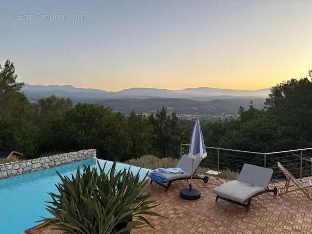 Maison à TOURRETTES