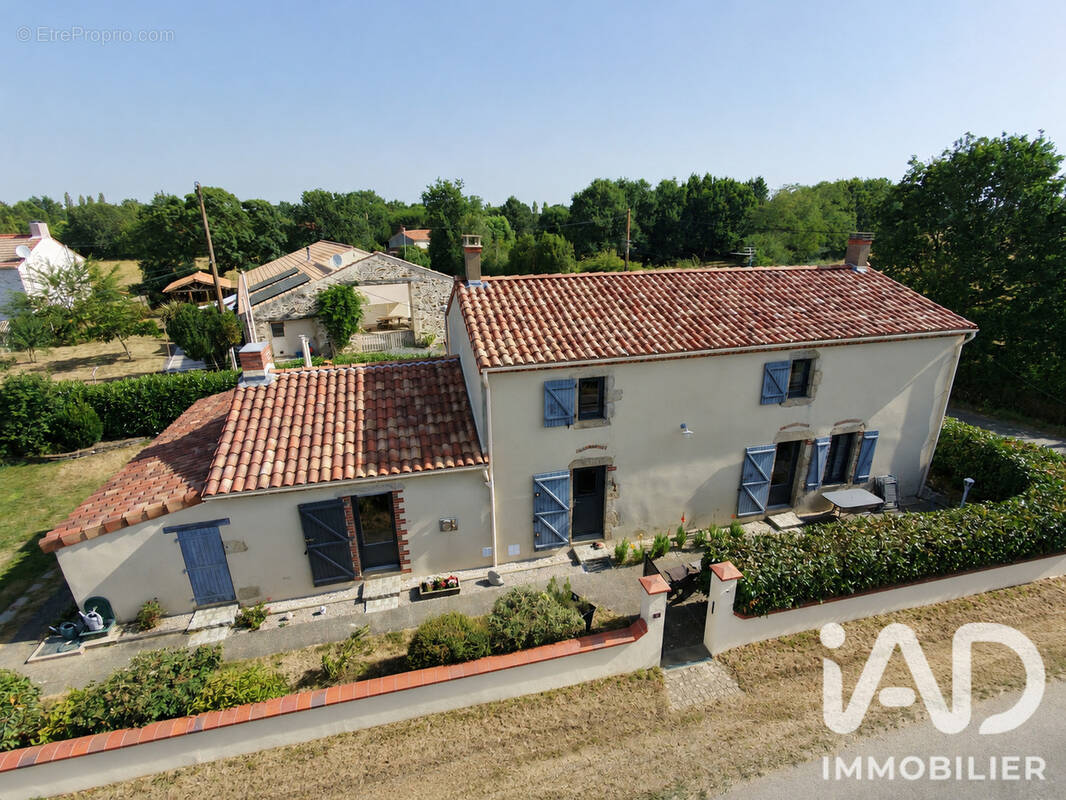 Photo 1 - Maison à LE GIROUARD