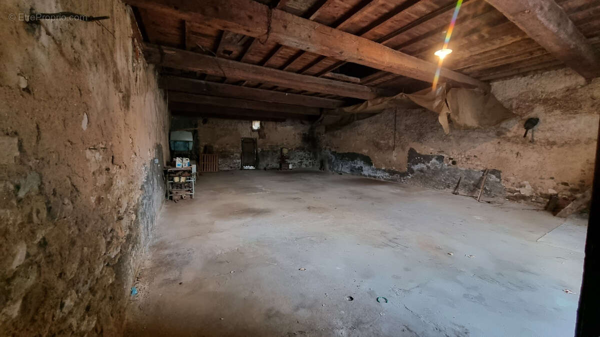 Autre à VILLENEUVE-MINERVOIS