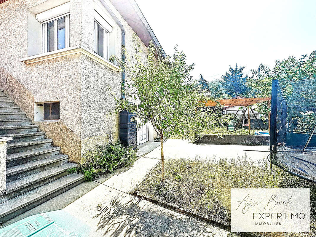 Maison à ROUSSILLON