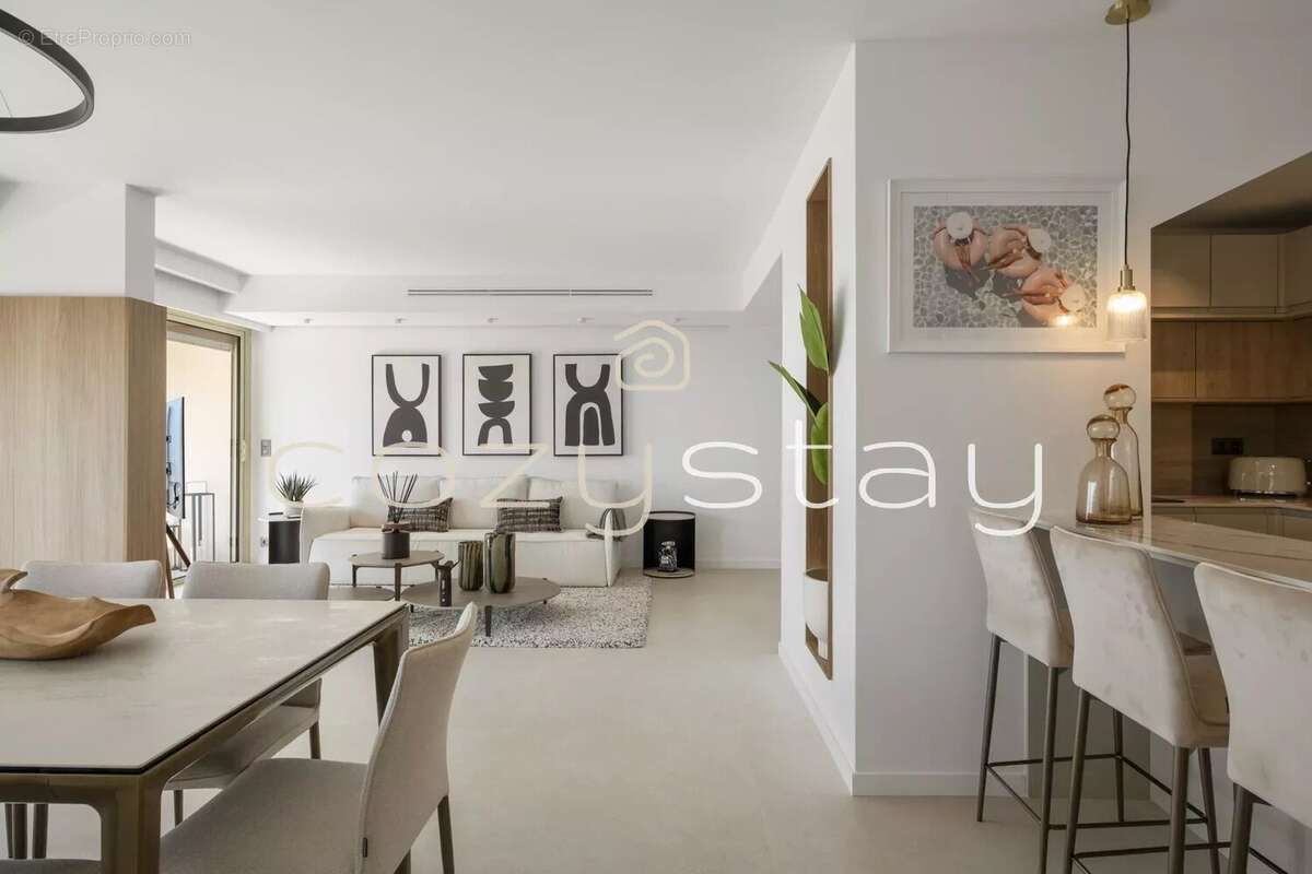 5 pièces d’exception, vue mer, 2 parkings, Cannes Californie - photo 10
