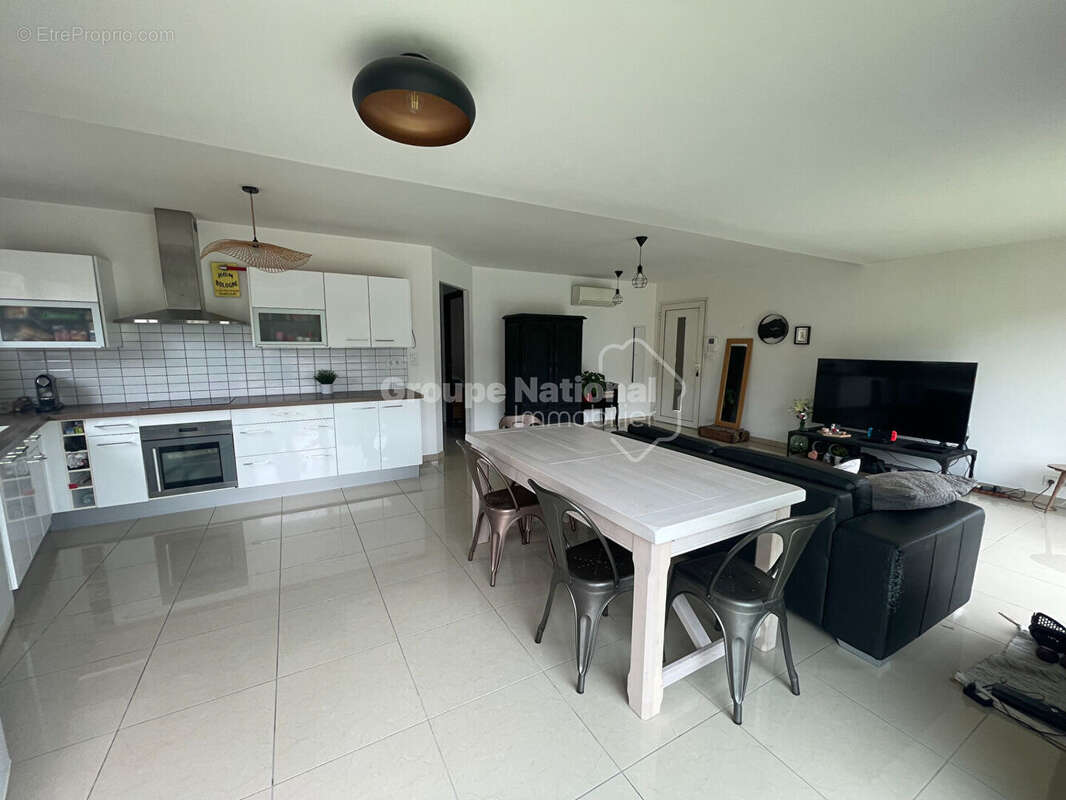 Appartement à CARRY-LE-ROUET