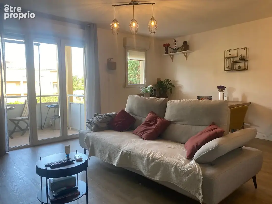 Bel appartement, 2 chambres, terrasse, 2 places de parking et piscine. - photo 4
