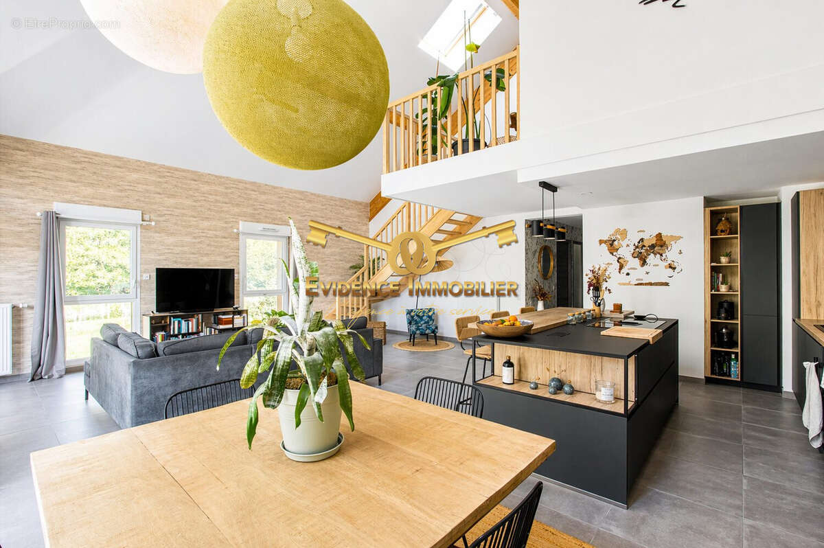 Appartement à GILLY-SUR-ISERE