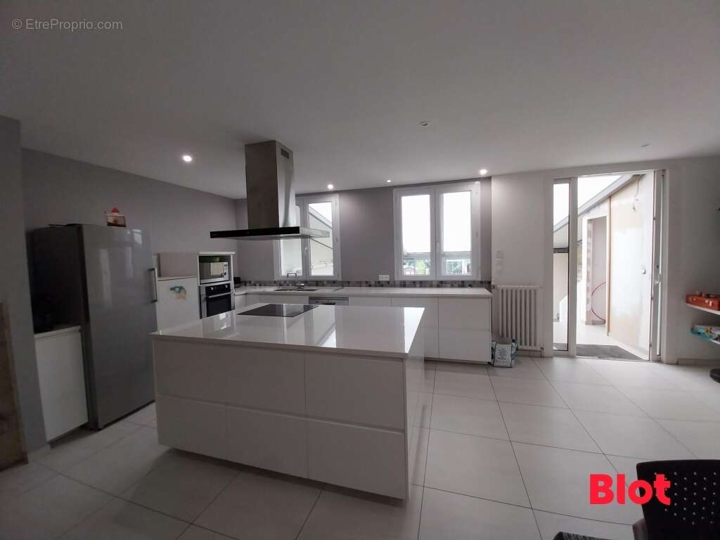 Maison à SAINT-AUBIN-DU-CORMIER