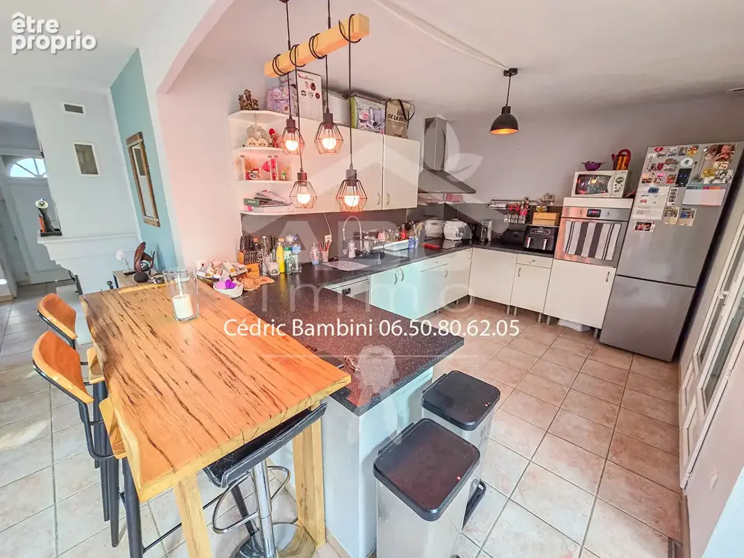 En exclusivité sur St Maximin - Maison  6 pièce(s) de 142  m² sur 1200 m² de terrain avec piscine - photo 5