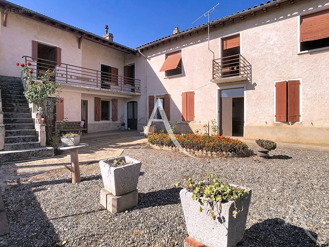 Maison à LONGAGES