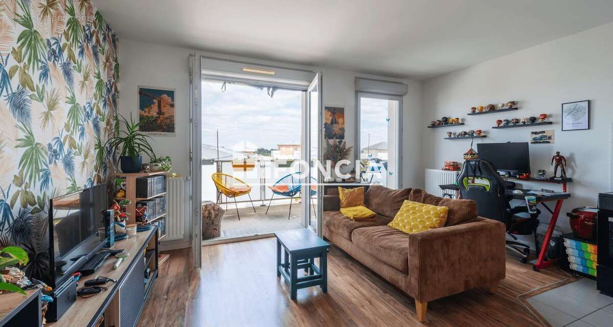 Appartement à AVRILLE