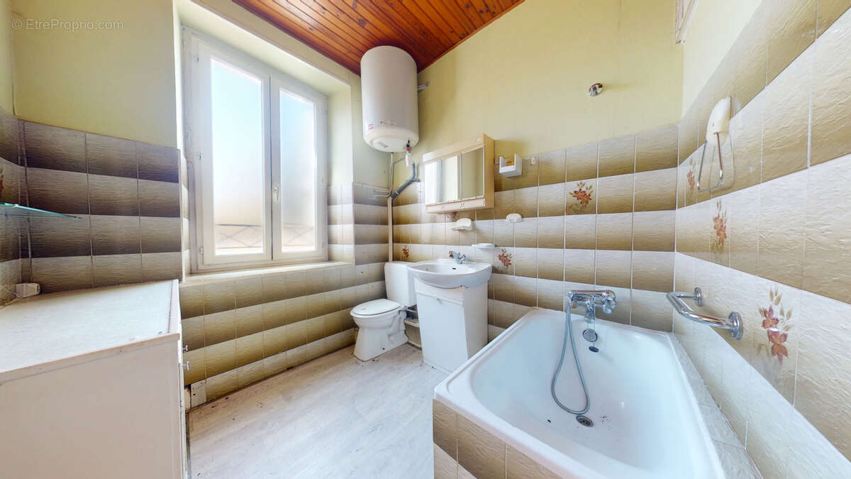 Maison à SAUXILLANGES