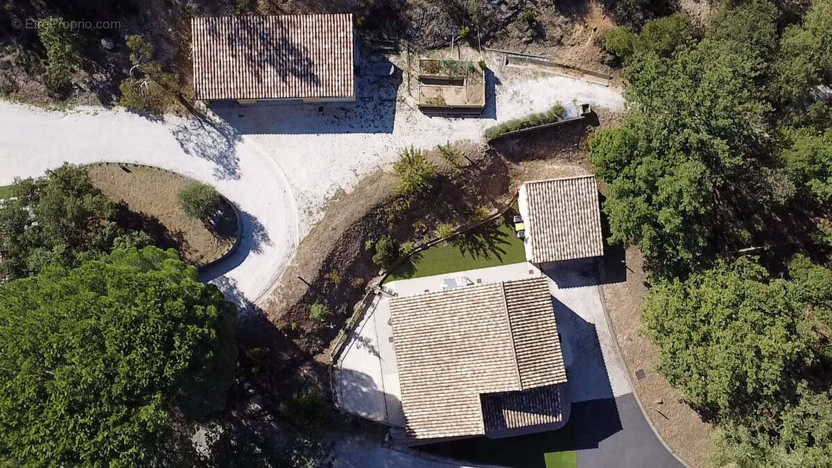 Collobrieres propriete  familiale  d'exeption double habitation - photo 3