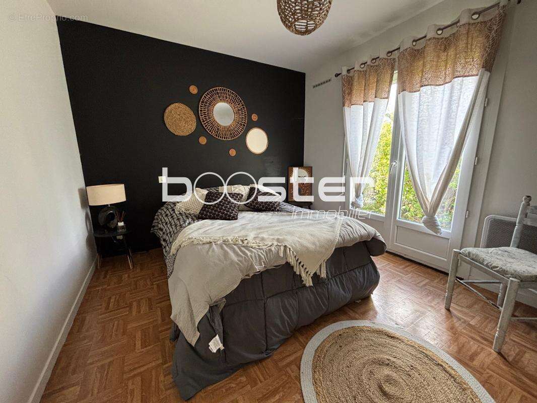 Maison à SAINT-YRIEIX-LA-PERCHE