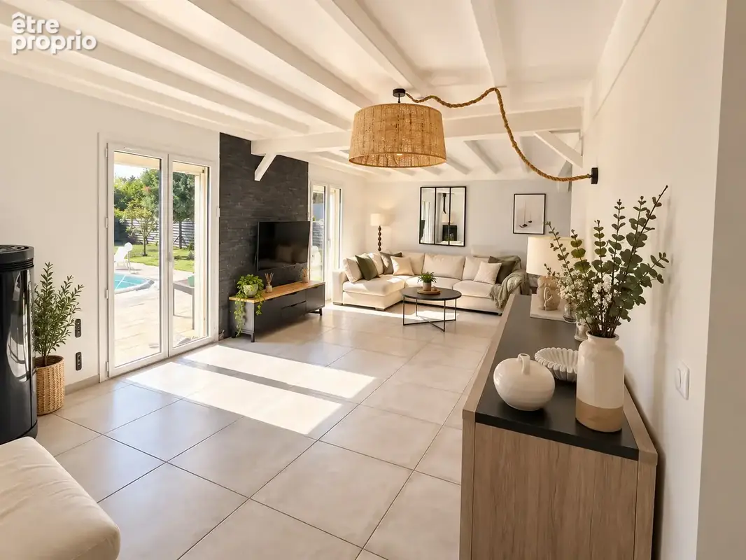 ALLINGES   Maison de 152 m2, 7 pièces, avec vue sur le château   À vendre - photo 3