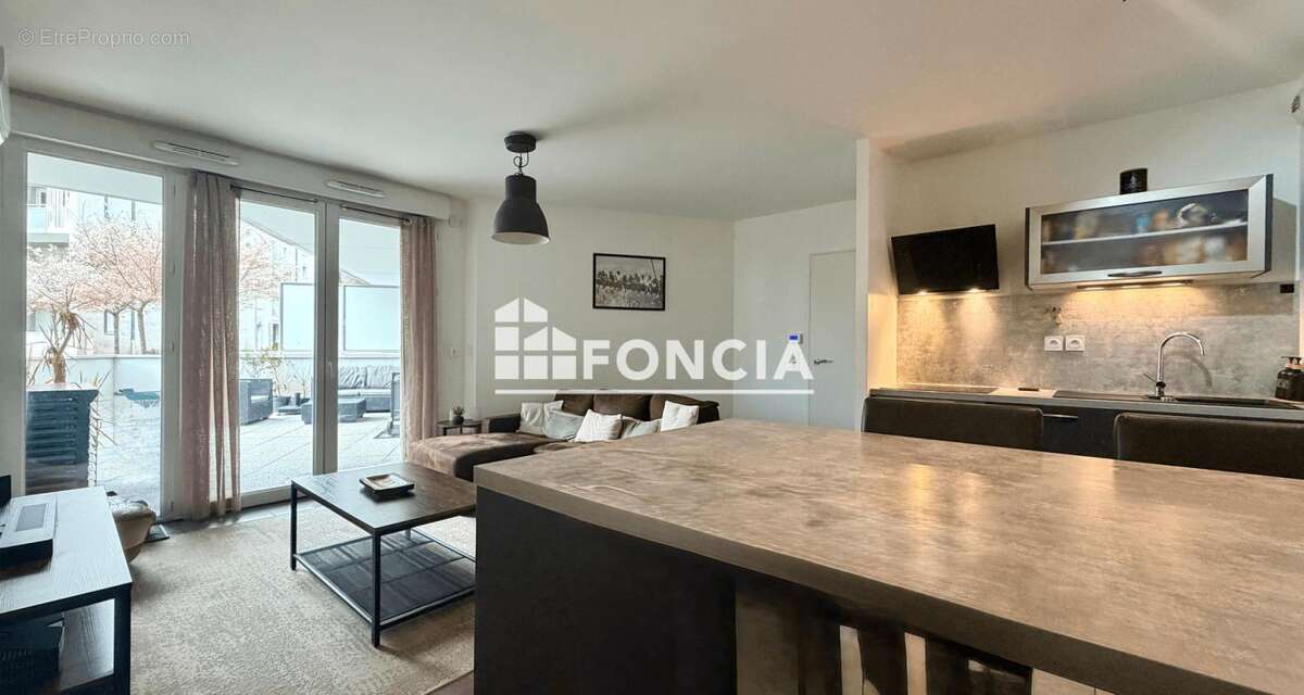 Appartement à MEYLAN