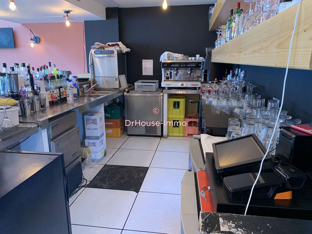 Commerce à SAINT-LAURENT-DU-VAR