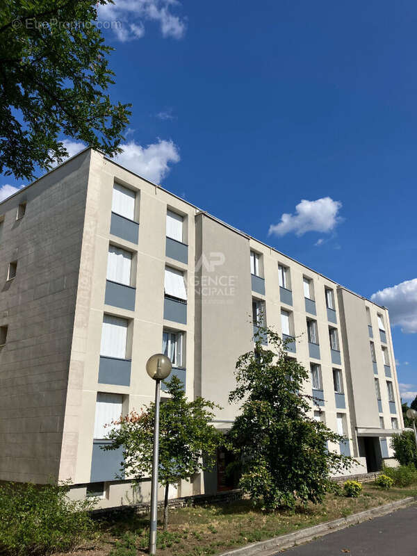 Appartement à MAISONS-LAFFITTE