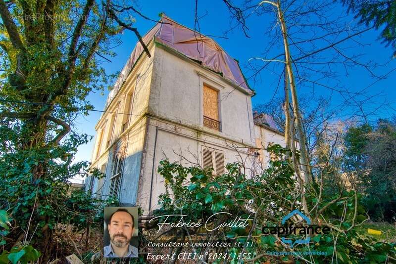 Doubs (25), à vendre Besançon, maison de 320 m2 + terrain de 2190 m2 - photo 5