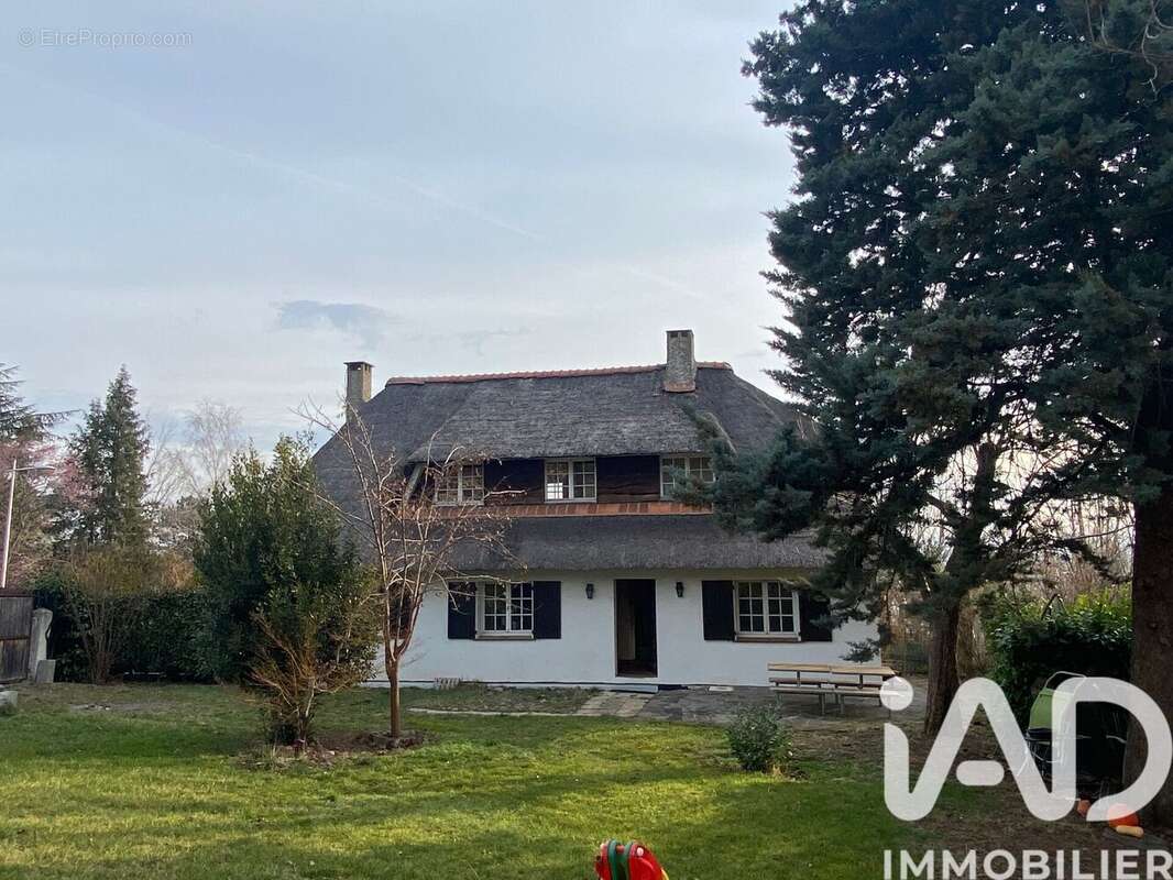 Photo 2 - Maison à PERIGNAT-LES-SARLIEVE
